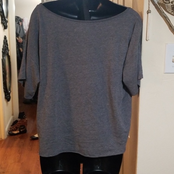 Flowy off shoulder crop top - Picture 3 of 4